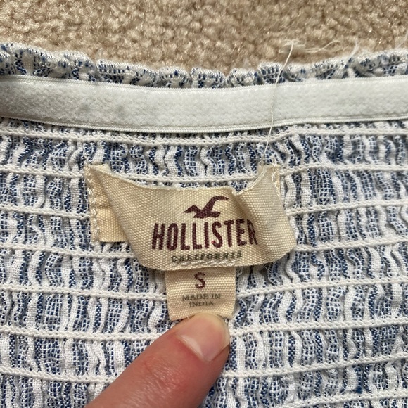 Hollister Off-the-shoulder Romper - Picture 3 of 4